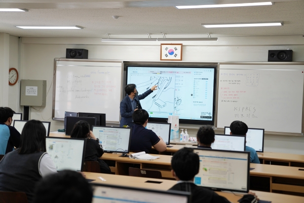 대전교육과학연구원은 4월 20일(수)부터 11월 18일(금)까지 ‘찾아가는 발명특허교실’을 운영한다.