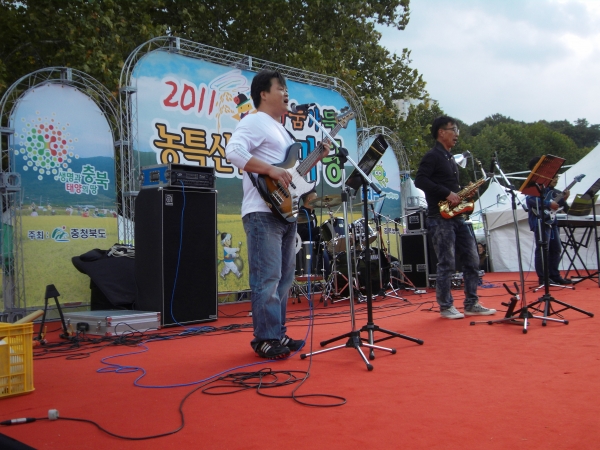 Resurrection of Dirt&Music Band of Banggok<br>