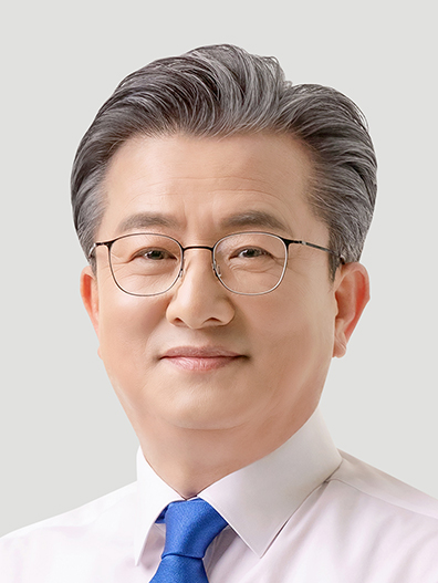 【대전=코리아플러스】 김용휘 기자 = 정용래 유성구청장. (사진=유성구)