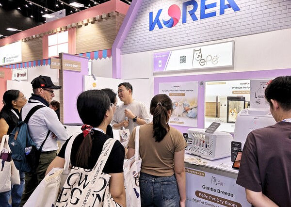 【방콕=코리아플러스】 강경화 기자 = 농림축산식품부(장관 송미령)와 한국농수산식품유통공사(aT, 사장 홍문표)는 지난 달 29일부터 31일까지 태국 방콕에서 열린 반려동물산업박람회(PET FAIR SE ASIA 2025)에 참가해 502건의 수출 상담과 총 50만 불 규모의 MOU 3건을 체결하는 성과를 거뒀다.