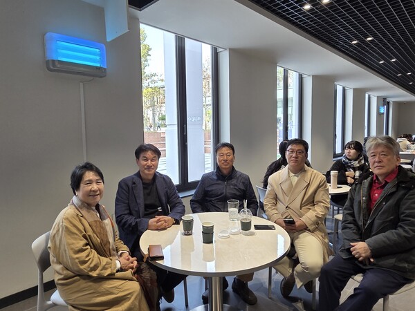 【서울=코리아플러스】강경화 기자 = 한국평생학습지원협회는 지난 10월 29일 고려대학교에서 임시총회를 갖고 한국평생학습지원협회가 글로벌평생학습지원협회로 거듭나기로 의견을 모으고 있다.