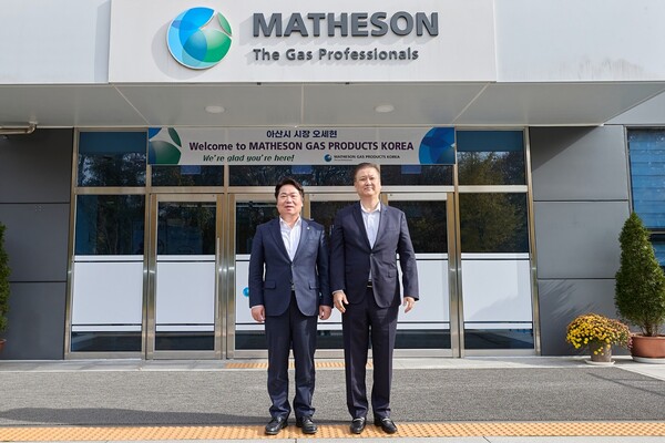 【아산=코리아플러스】 장영래 강경화 기자 = 아산시가 시 내 주요 첨단 기업을 잇달아 방문하며 ‘기업을 섬기는 도시’ 행보를 이어가고 있다.